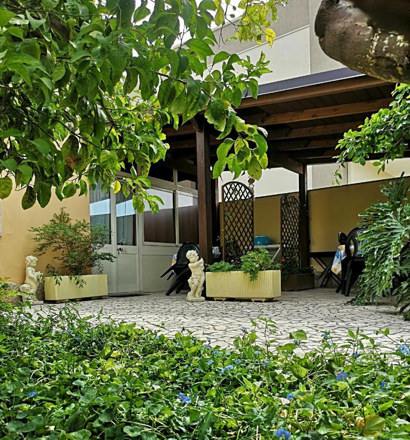 La Casina Di Vanni - Casa Vacanza Nel Cuore Del Salento Arnesano Екстериор снимка